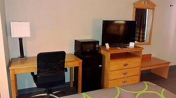 Super 8 by Wyndham Fort Chiswell/Wytheville Area