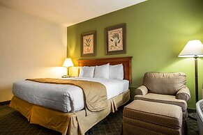 Clarion Inn & Suites Aiken South