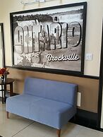 Super 8 by Wyndham Brockville