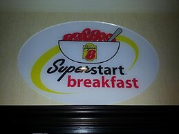 Super 8 by Wyndham Brockville