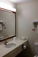 Super 8 by Wyndham Brockville