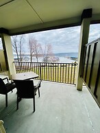 Fourwinds Lakeside Inn & Marina