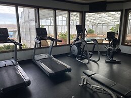 Fourwinds Lakeside Inn & Marina