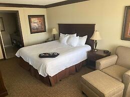 Fourwinds Lakeside Inn & Marina