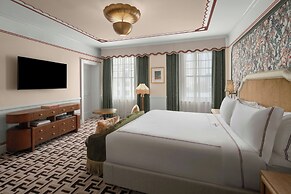 The Stoneleigh, Autograph Collection