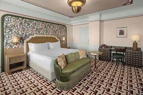 The Stoneleigh, Autograph Collection