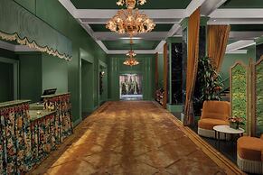 The Stoneleigh, Autograph Collection
