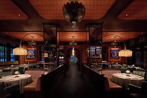 The Stoneleigh, Autograph Collection