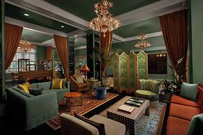 The Stoneleigh, Autograph Collection