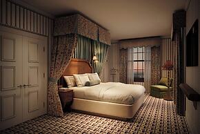 The Stoneleigh, Autograph Collection