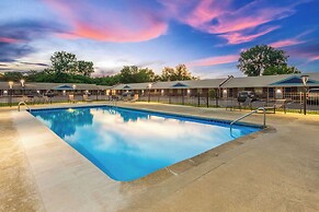 Days Inn by Wyndham Wauseon