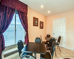 Econo Lodge Civic Center