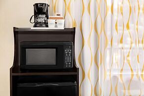 Days Inn by Wyndham Cortez