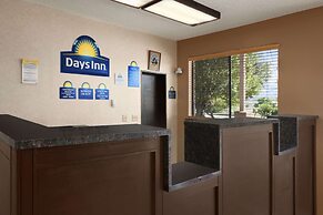 Days Inn by Wyndham Cortez