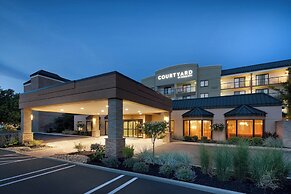 Courtyard by Marriott Cleveland Beachwood