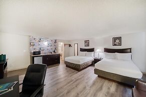 The Grove West Seattle Inn