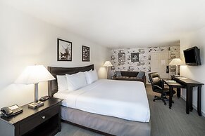 The Grove West Seattle Inn