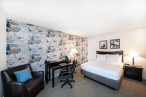 The Grove West Seattle Inn