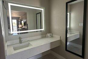 Days Inn by Wyndham Fort Myers