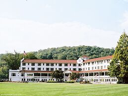 The Shawnee Inn and Golf Resort