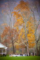 The Shawnee Inn and Golf Resort