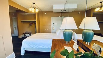 The Shawnee Inn and Golf Resort