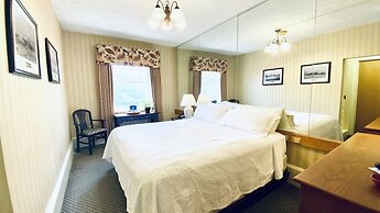 The Shawnee Inn and Golf Resort