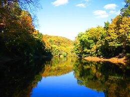 The Shawnee Inn and Golf Resort