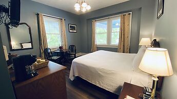 The Shawnee Inn and Golf Resort