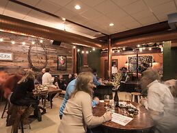 The Shawnee Inn and Golf Resort