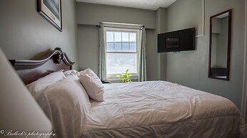 The Shawnee Inn and Golf Resort