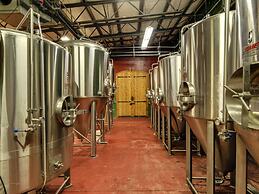 The Shawnee Inn and Golf Resort