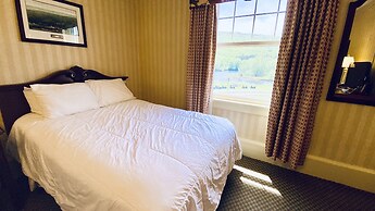 The Shawnee Inn and Golf Resort