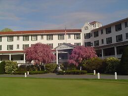 The Shawnee Inn and Golf Resort