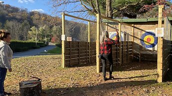 The Shawnee Inn and Golf Resort