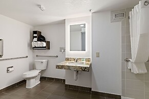 AmericInn by Wyndham Rochester Near Mayo Clinic