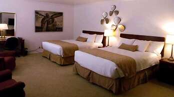 Econo Lodge Inn & Suites