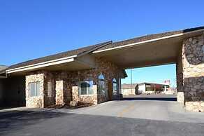 Econo Lodge Inn & Suites