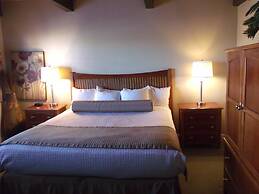 Econo Lodge Inn & Suites