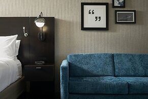 Four Points by Sheraton Milwaukee North Shore