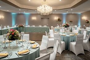 Four Points by Sheraton Milwaukee North Shore