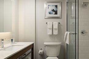 Four Points by Sheraton Milwaukee North Shore