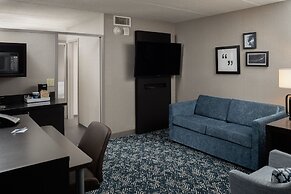 Four Points by Sheraton Milwaukee North Shore