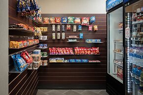 Four Points by Sheraton Milwaukee North Shore