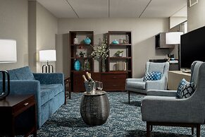 Four Points by Sheraton Milwaukee North Shore