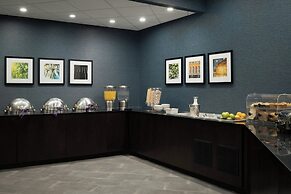 Four Points by Sheraton Milwaukee North Shore