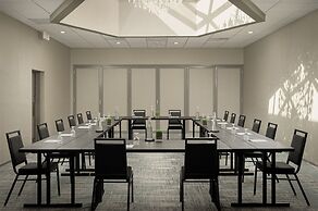 Four Points by Sheraton Milwaukee North Shore