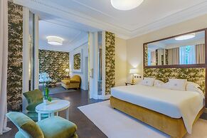 Hotel Regency