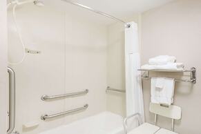 Baymont by Wyndham Clarksville Northeast