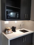 Embassy Suites by Hilton Toronto Airport